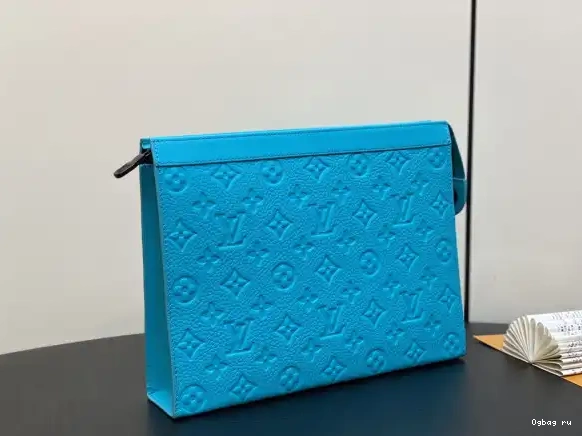 VUITTON VOYAGE-27*21*6CM POCHETTE LOUIS 0427